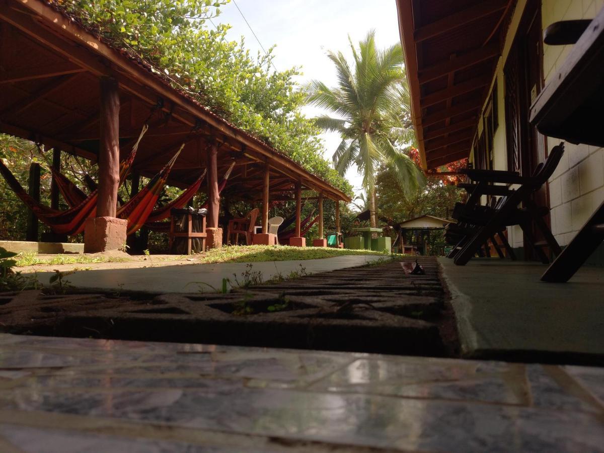 Cabinas Balcon Del Mar Tortuguero Exteriör bild